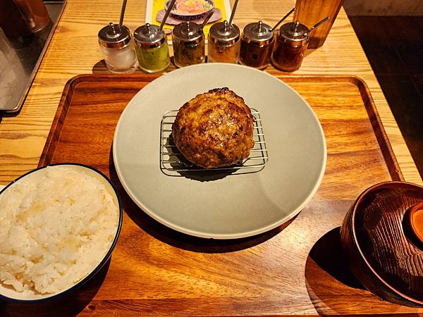 [雪莉丸出遊]2024.2月一個人的日本-名古屋挽き肉のトリ