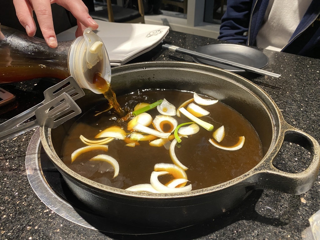 [食記] 台北 金大鋤壽喜燒(三創店)吃到飽壽喜燒