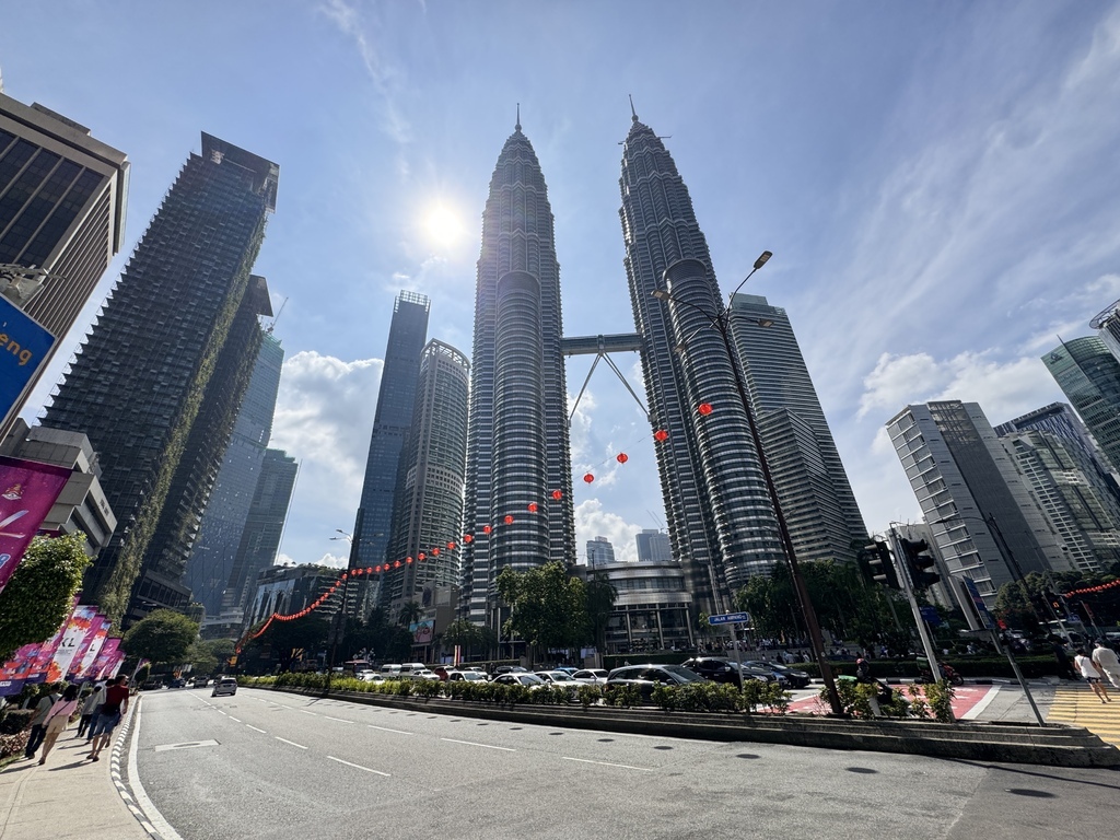 馬來西亞吉隆坡景點－國油雙峰塔(KLCC、雙子星塔)｜換匯、