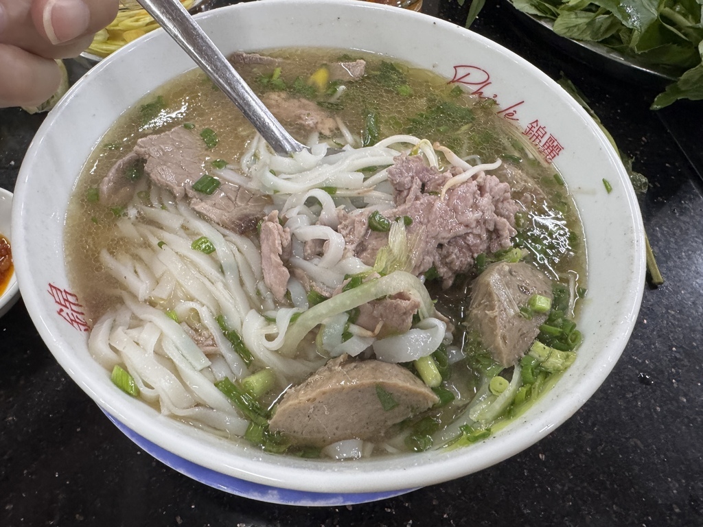 【越南自助旅遊－Pha Le 麗錦牛肉河粉】胡志明市美食河粉