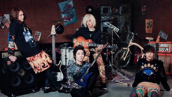 n_flying1-800x450