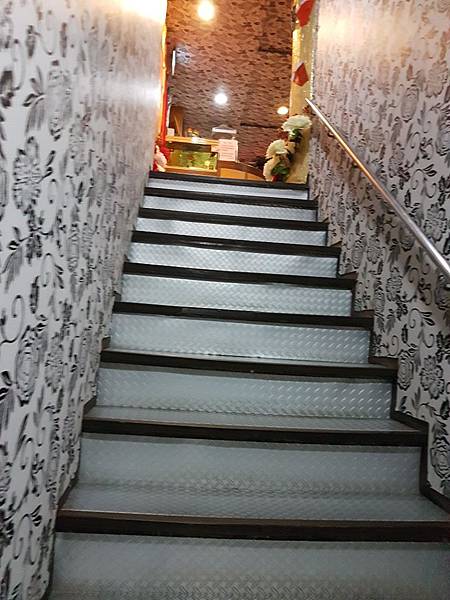 上樓.jpg 上樓.jpg