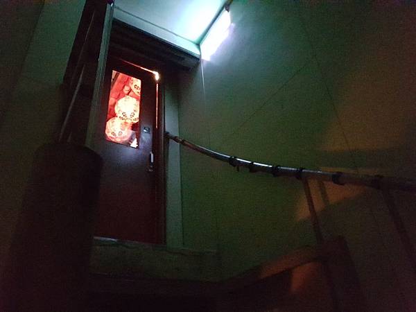 吸菸室.jpg 吸菸室.jpg