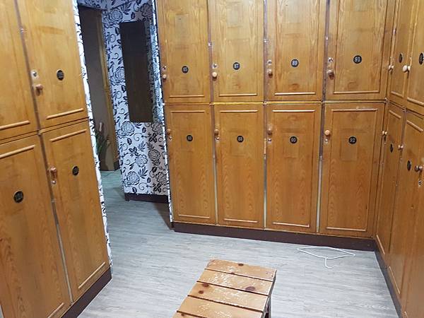 更衣間.jpg 更衣間.jpg