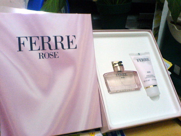 Ferre Rose 香水 & body lotion