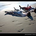 01-十月份的安平海灘有人在做日光浴.jpg