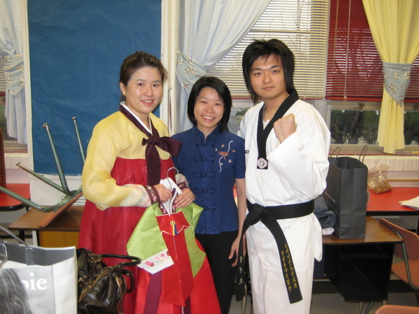 Korea and Thai Traditional Clothe