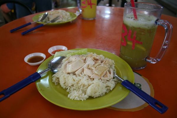 新加坡牛車水 Maxwell food centre 天天海南雞飯