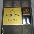 GODIVA 72%