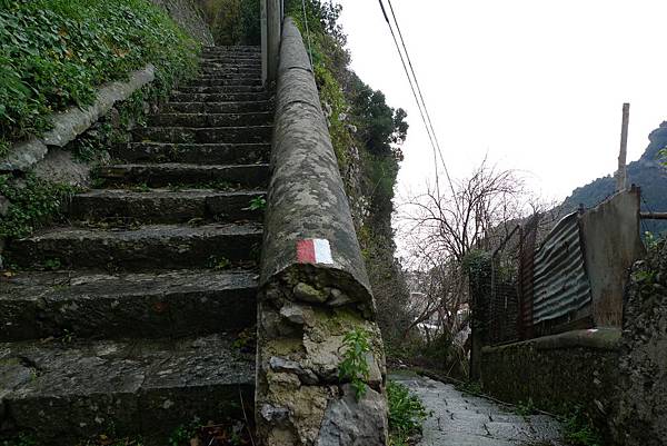 登山路指標