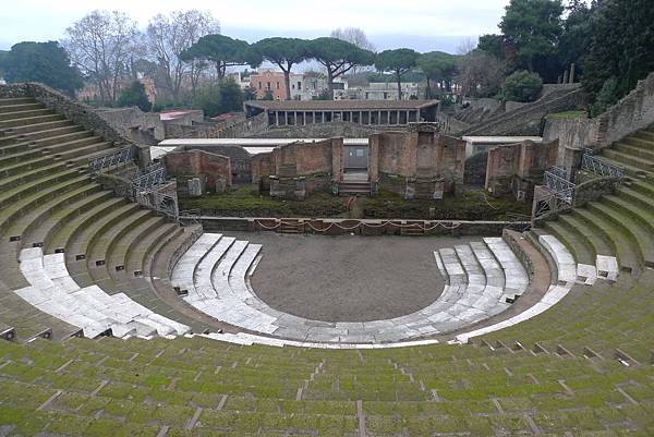 Pompei 劇場