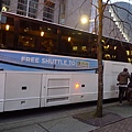 free shuttle bus to Capilano