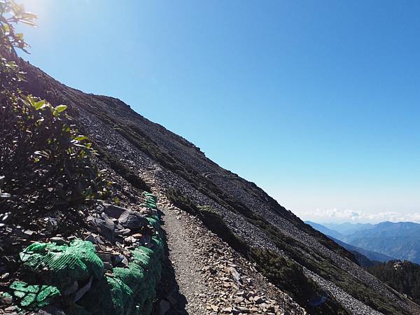 前往圓峰山屋的路