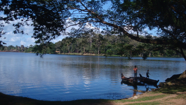 Angkor Wat護城河外