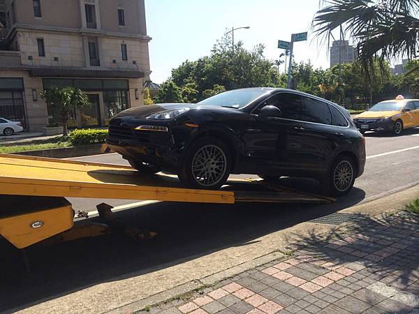 加拿大運車回台灣準備拖車ARTC檢驗. 加拿大運車回台灣準備拖車ARTC檢驗.