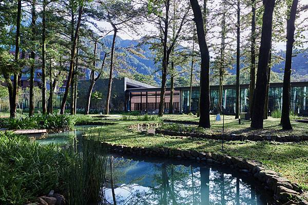 HOSHINOYA Guguan Dining and Water Garden.jpg