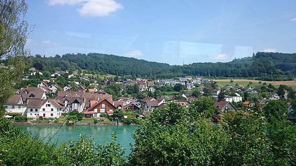 DSC_2962.JPG DSC_2962.JPG