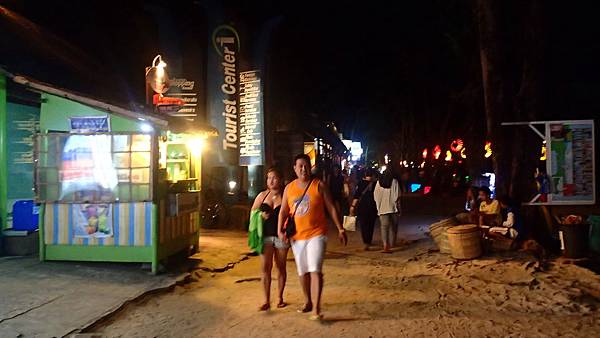 [長灘島旅遊]長灘島自由行 day1♥Boracay♥DOSZ MESTIZOS西班牙餐廳 周末之夜