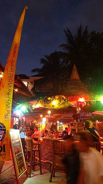 [長灘島旅遊]長灘島自由行 day3♥Boracay♥Dmall商圈 長灘島美食TRIBAL BAR