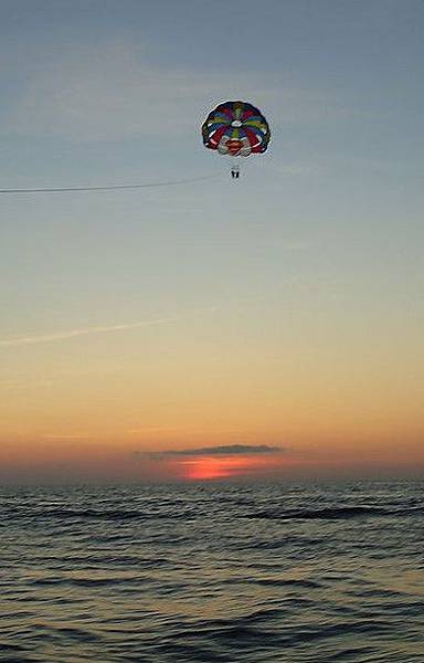 [長灘島旅遊]長灘島自由行 day 4♥Boracay♥parasailing拖曳傘飛上天 夕陽篇