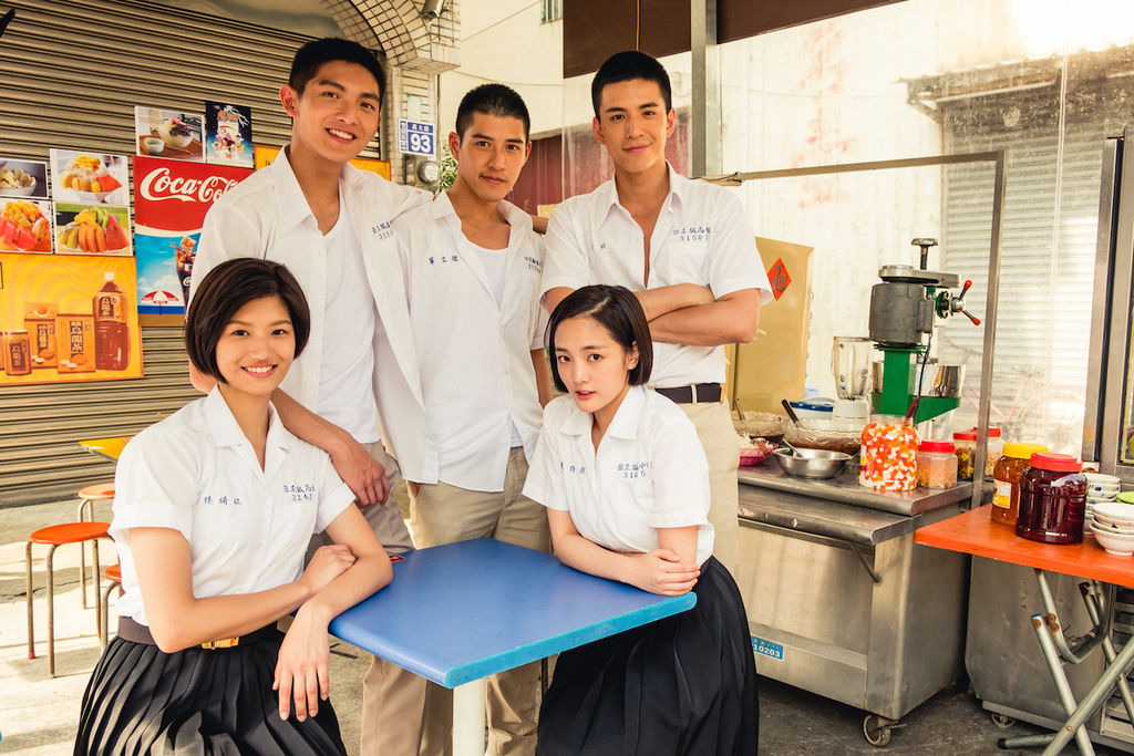 0629王淨(右下起)、林柏叡吳岳擎、林輝瑝、虹茜主演《鬥魚》電影版。(圖:多曼尼題供).jpg 0629王淨(右下起)、林柏叡吳岳擎、林輝瑝、虹茜主演《鬥魚》電影版。(圖:多曼尼題供).jpg