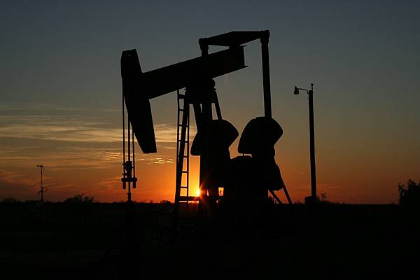 oil-106913_1920.jpg