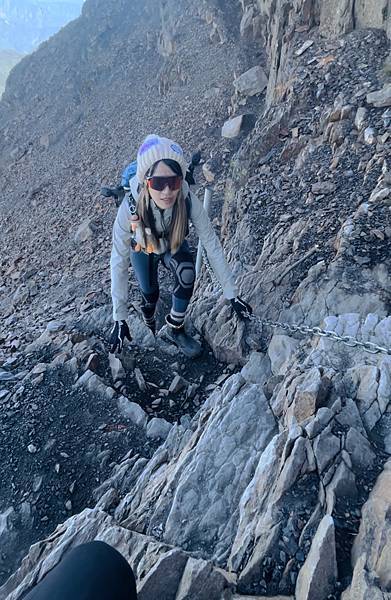【登山】玉山我來了｜兩日行程-第二天｜北峰碎石坡段超硬｜主峰