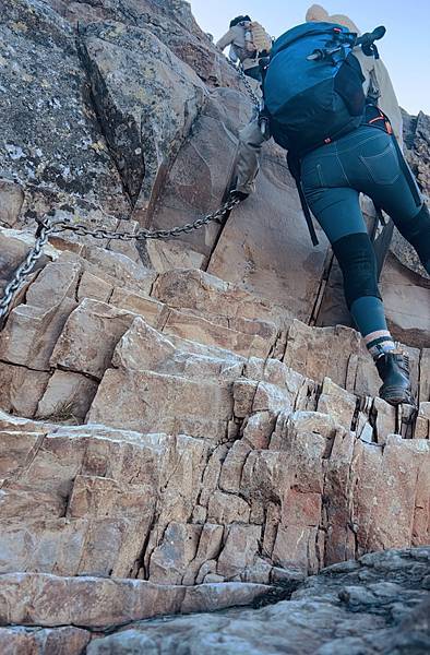 【登山】玉山我來了｜兩日行程-第二天｜北峰碎石坡段超硬｜主峰