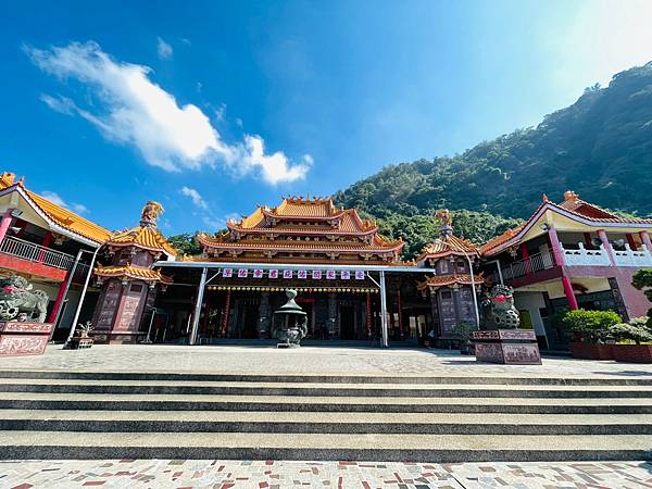 【崁頭山】 【崁頭山】