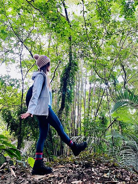 【崁頭山】 【崁頭山】