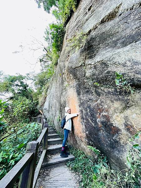 【崁頭山】 【崁頭山】