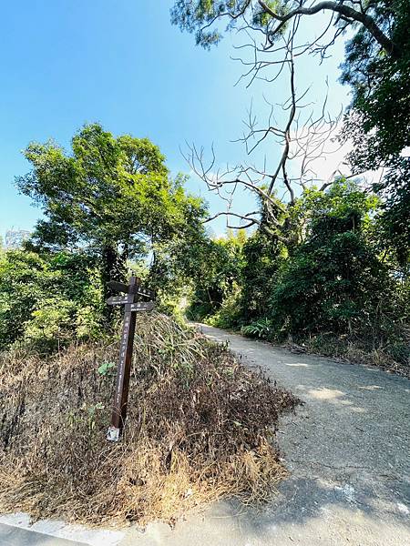 【崁頭山】 【崁頭山】