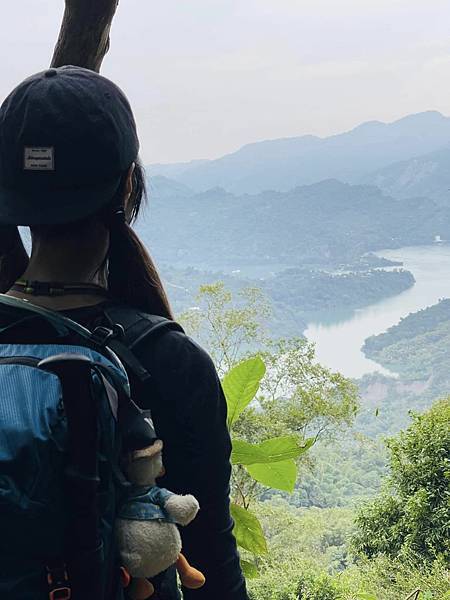 【三腳南山】有點意思｜地乾也滑地濕更滑的小百岳｜峰頂海拔11