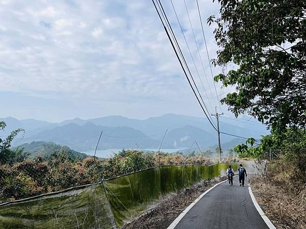 【三腳南山】有點意思｜地乾也滑地濕更滑的小百岳｜峰頂海拔11