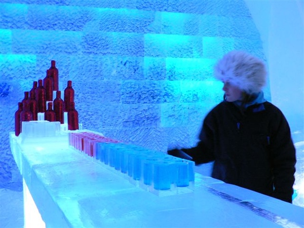 ICE BAR