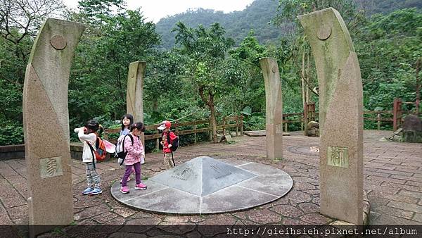 【陪烏龜散步】20161203 虎山溪步道