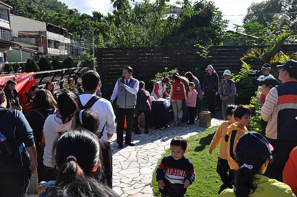 集集親子賞花採果樂逍遙活動照 (8)