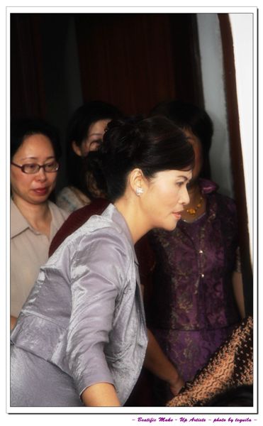 媽媽的側臉，真漂亮!!!