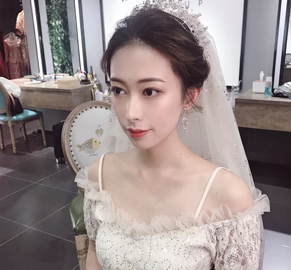 敏感肌、上妝脫皮保養推薦、脫皮卡粉怎麼辦？新娘安瓶推薦ATLA肌密青春原液