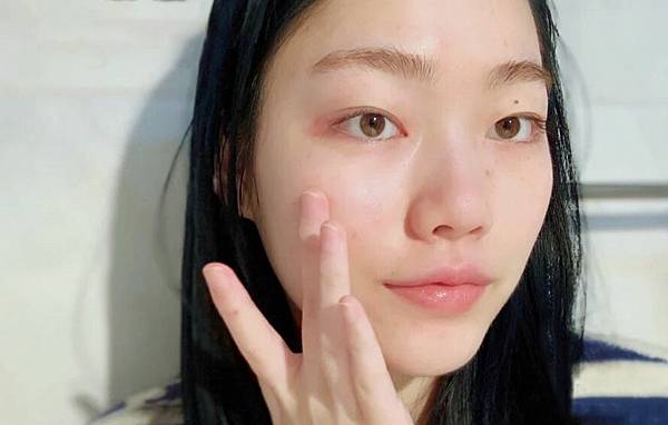 額頭痘痘、下巴痘痘、生理痘、口罩痘、油性敏感肌的私房保養清單