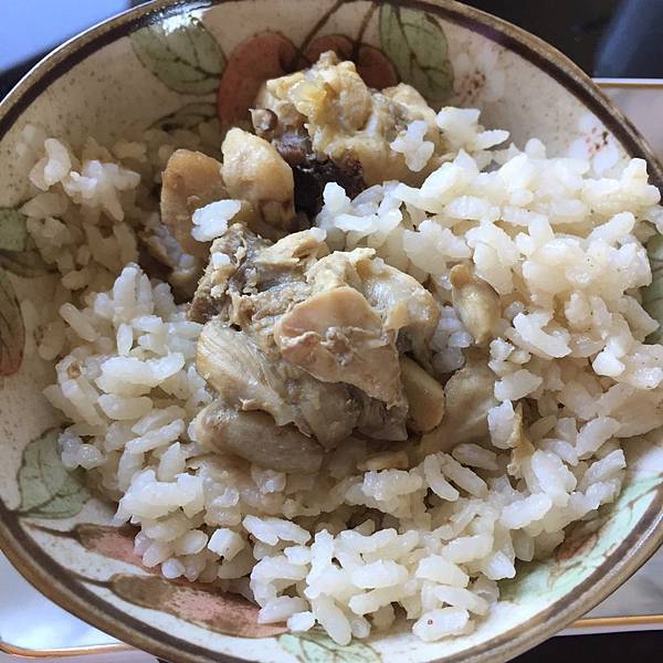 麻油啤酒雞肉飯 (1).jpg 麻油啤酒雞肉飯 (1).jpg