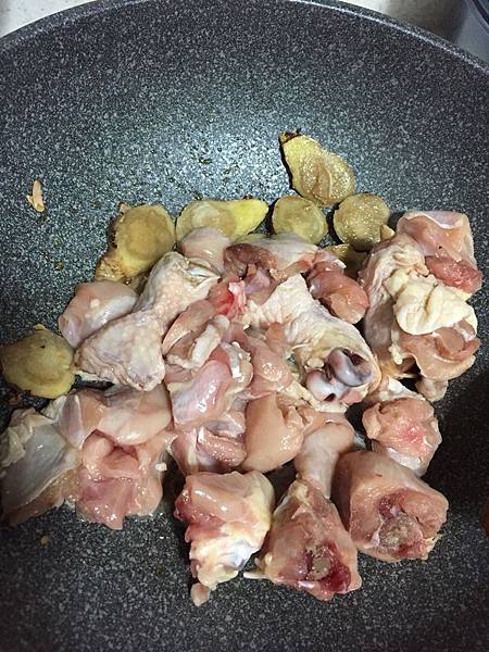 麻油啤酒雞肉飯 (5).jpg 麻油啤酒雞肉飯 (5).jpg