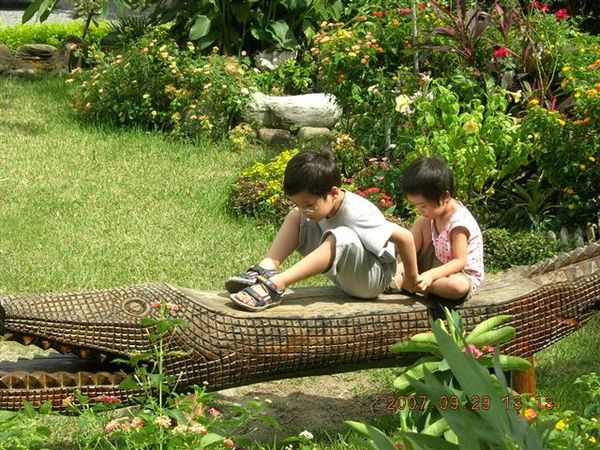 小屁跟妹