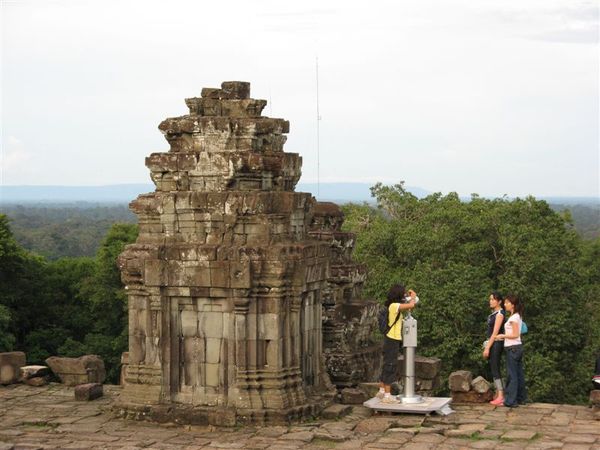 巴肯寺最上層其中的一座塔