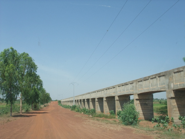 水過橋.JPG