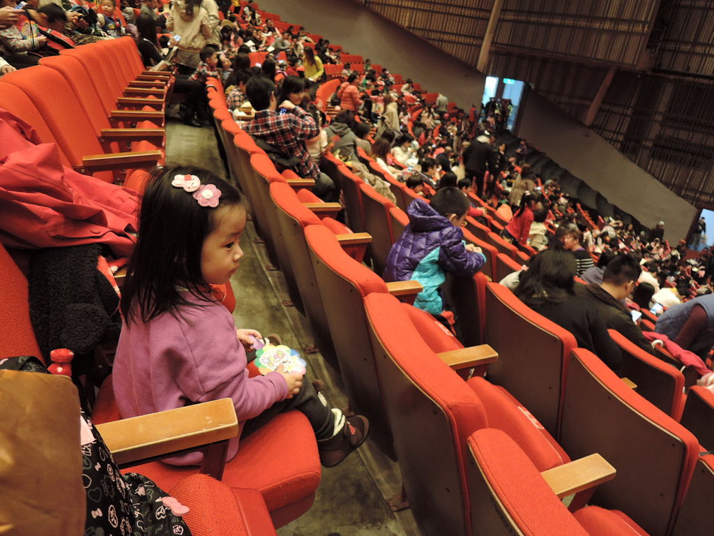 小芸芸 3y 看巧虎秀 2014夏季與冬季兩場心得 G小娜娜說 痞客邦