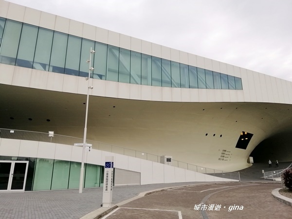 【高雄鳳山】全球最大單一屋頂綜合劇院。 衛武營國家藝術文化中