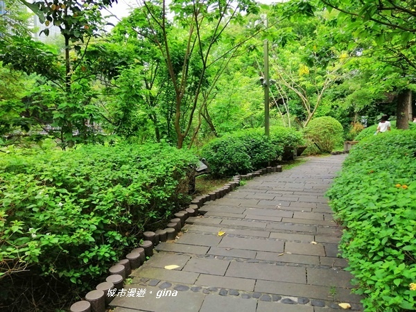 【台北信義】探訪古蹟賞創意。 松山文創園區