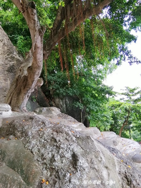 【台東長濱】台灣最早的史前文化遺址。 八仙洞風景區