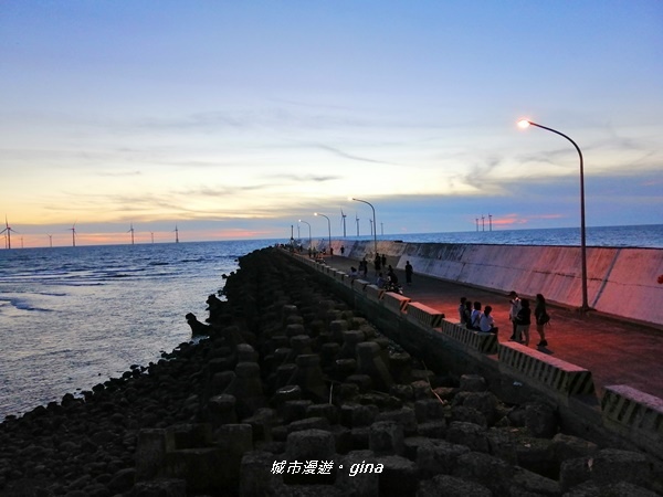 【苗栗竹南】夏夜晚風。 龍鳳漁港